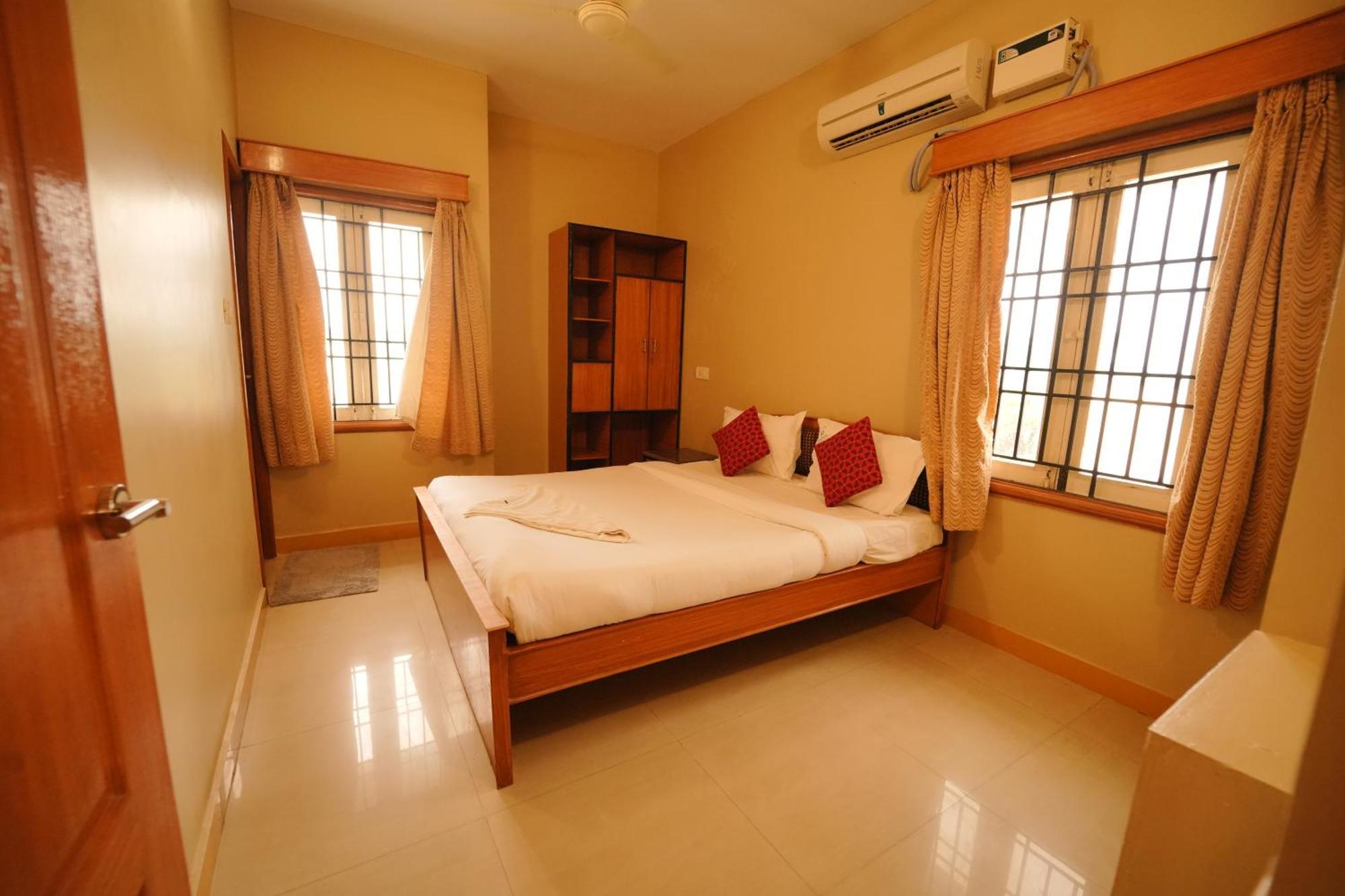 Ramana Towers Appartement Tiruvannāmalai Buitenkant foto