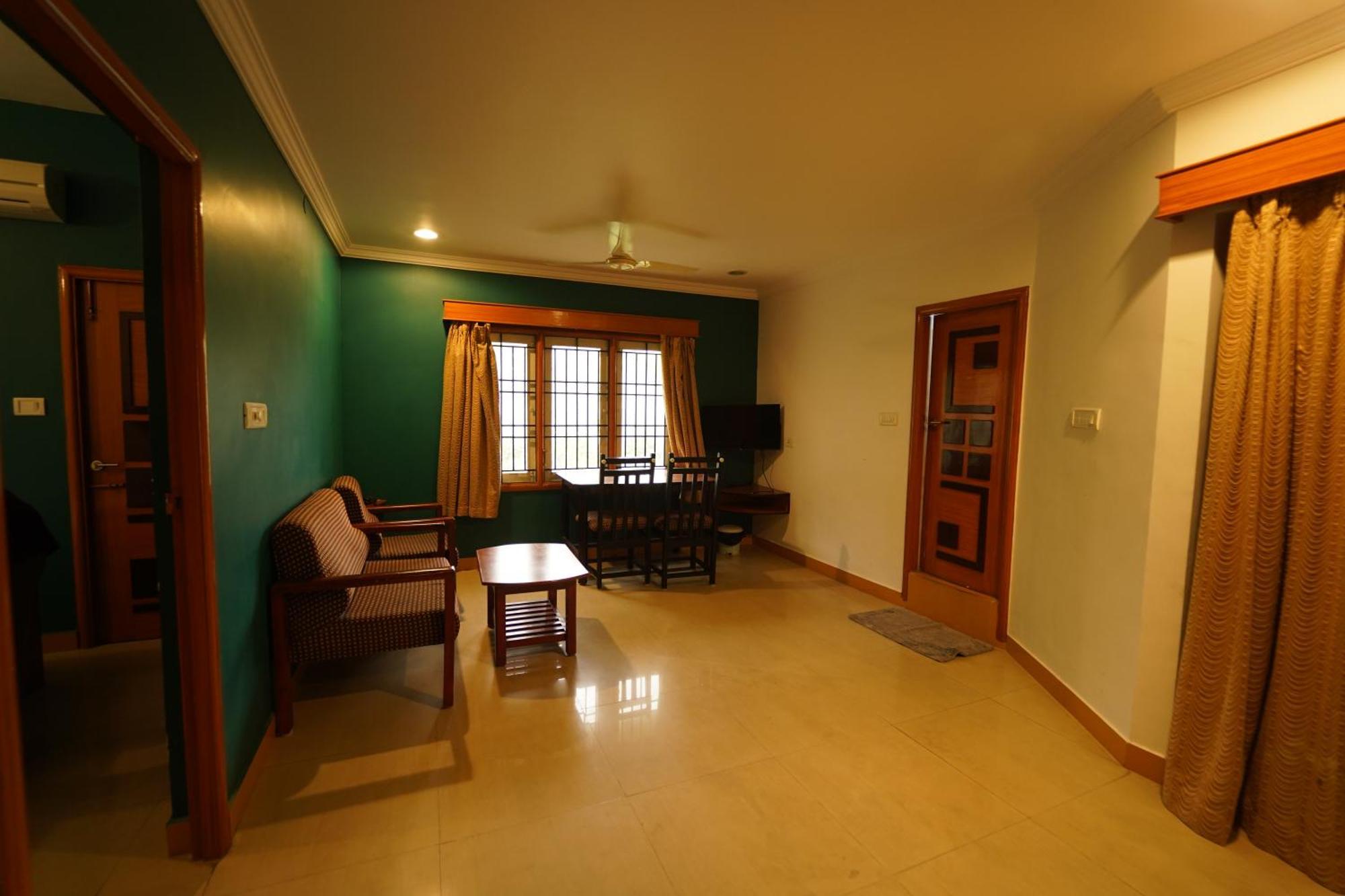 Ramana Towers Appartement Tiruvannāmalai Buitenkant foto