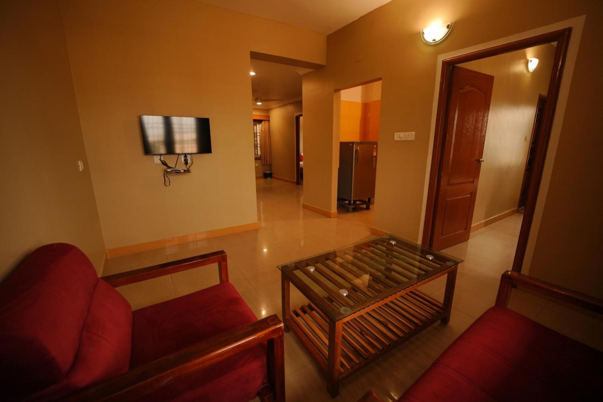 Ramana Towers Appartement Tiruvannāmalai Buitenkant foto