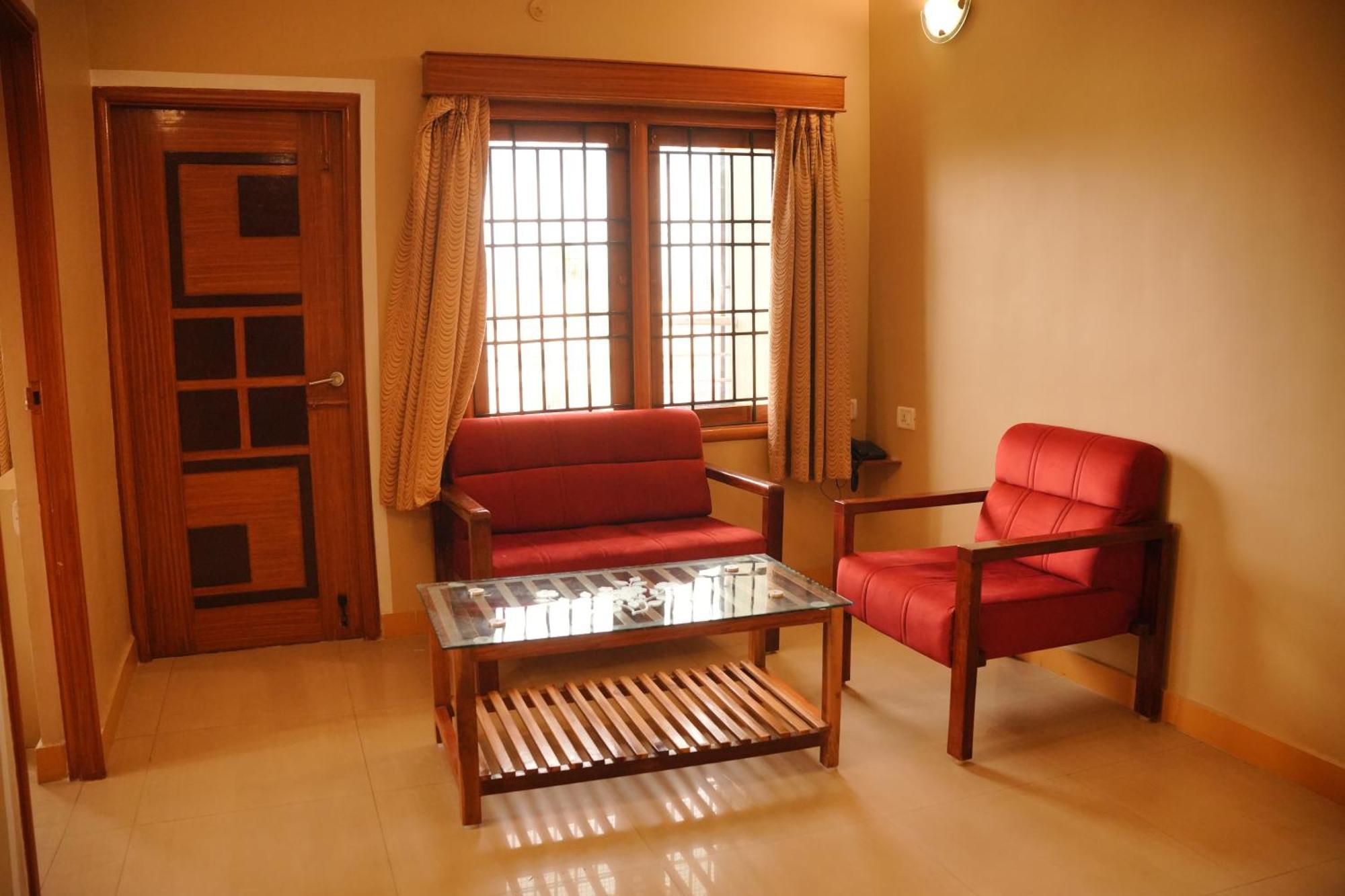 Ramana Towers Appartement Tiruvannāmalai Buitenkant foto