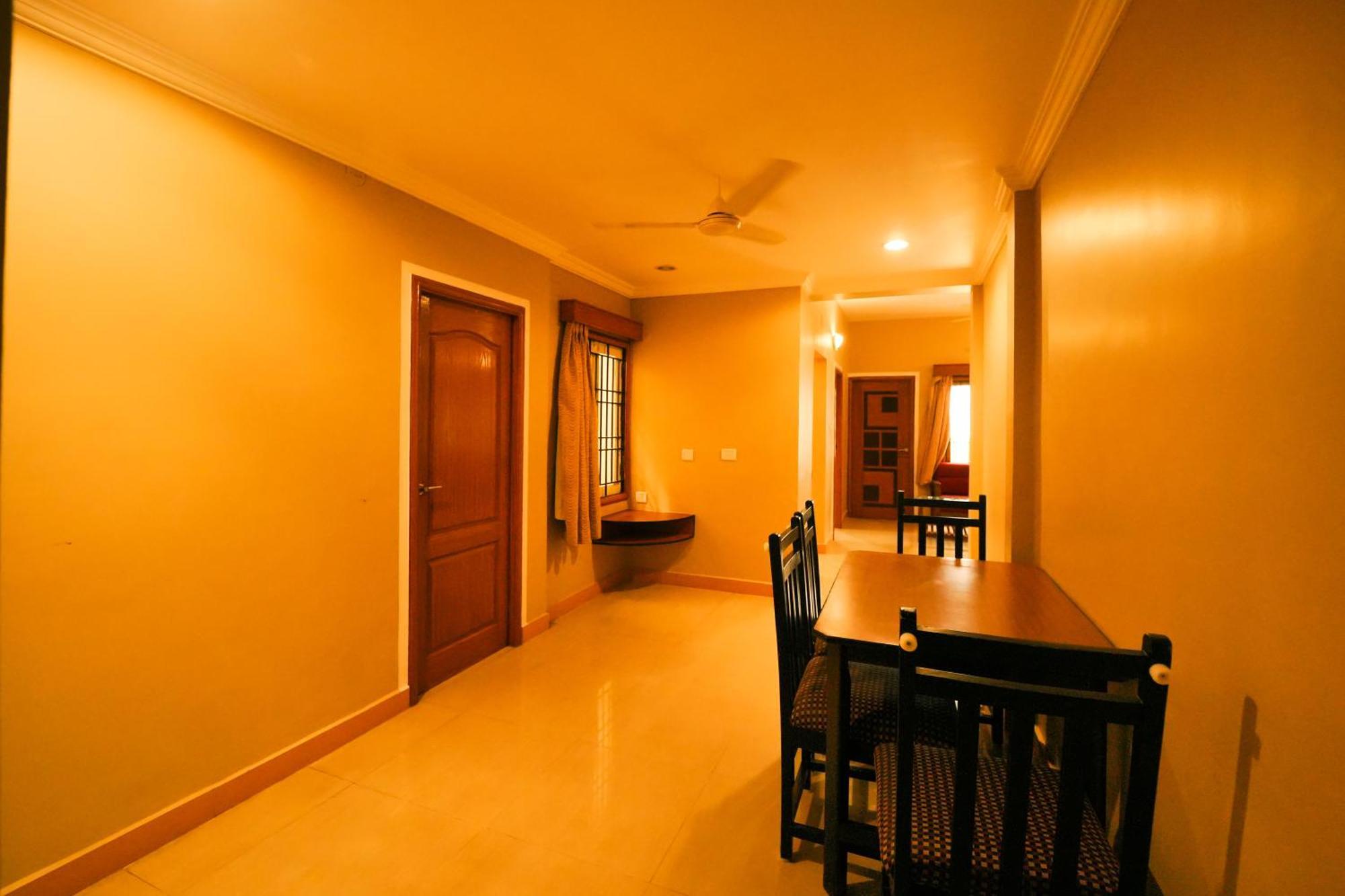 Ramana Towers Appartement Tiruvannāmalai Buitenkant foto