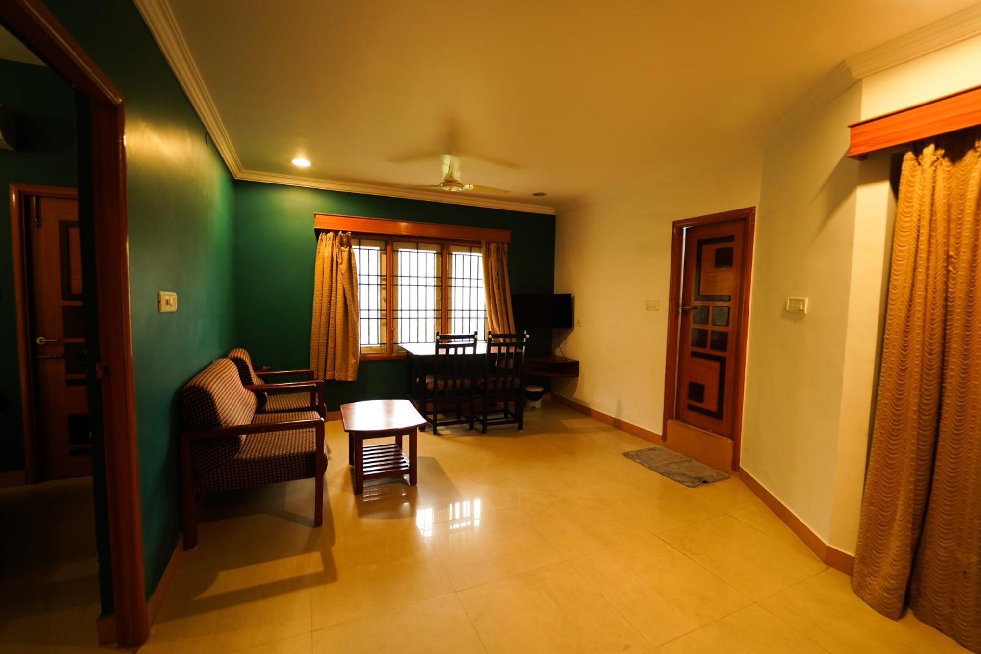 Ramana Towers Appartement Tiruvannāmalai Buitenkant foto
